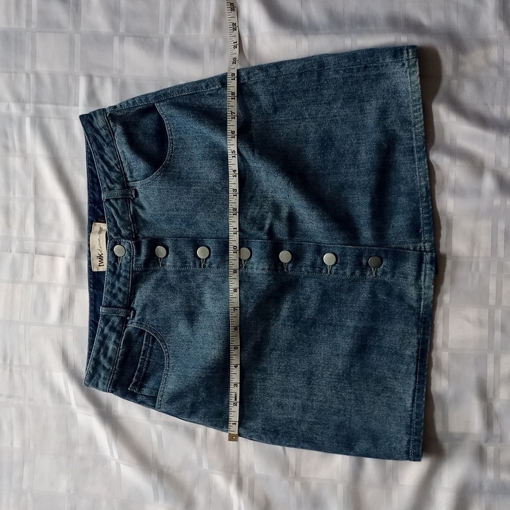 Full button mini skirt - Picture 4 of 9